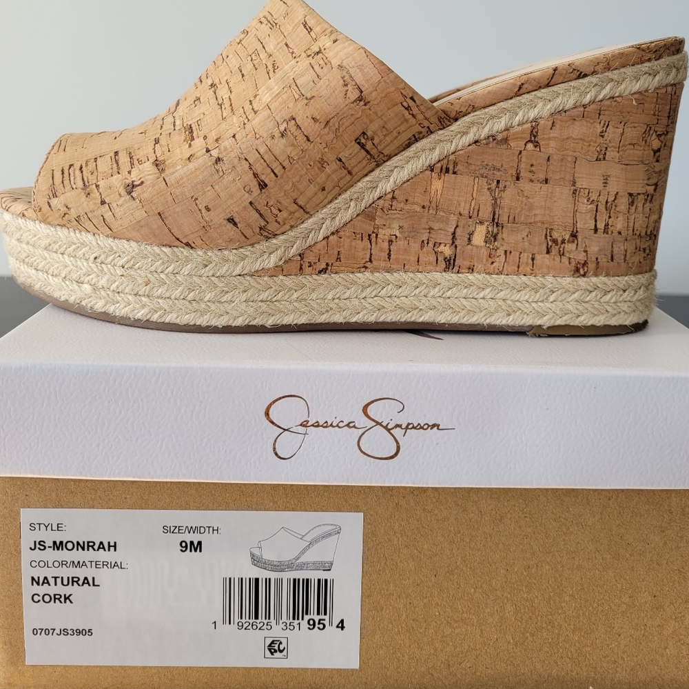 Jessica Simpson, Size 9
